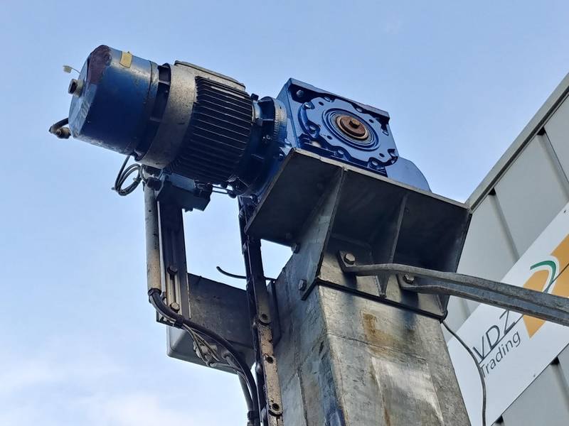 Bin lift and tipper