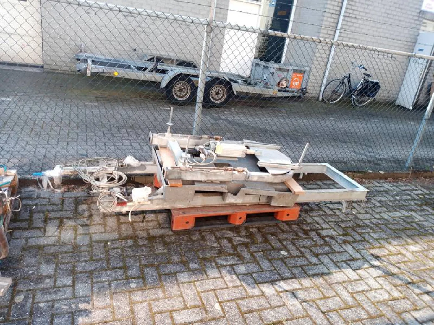 Conveyor line empty hooks/gambrels - 5