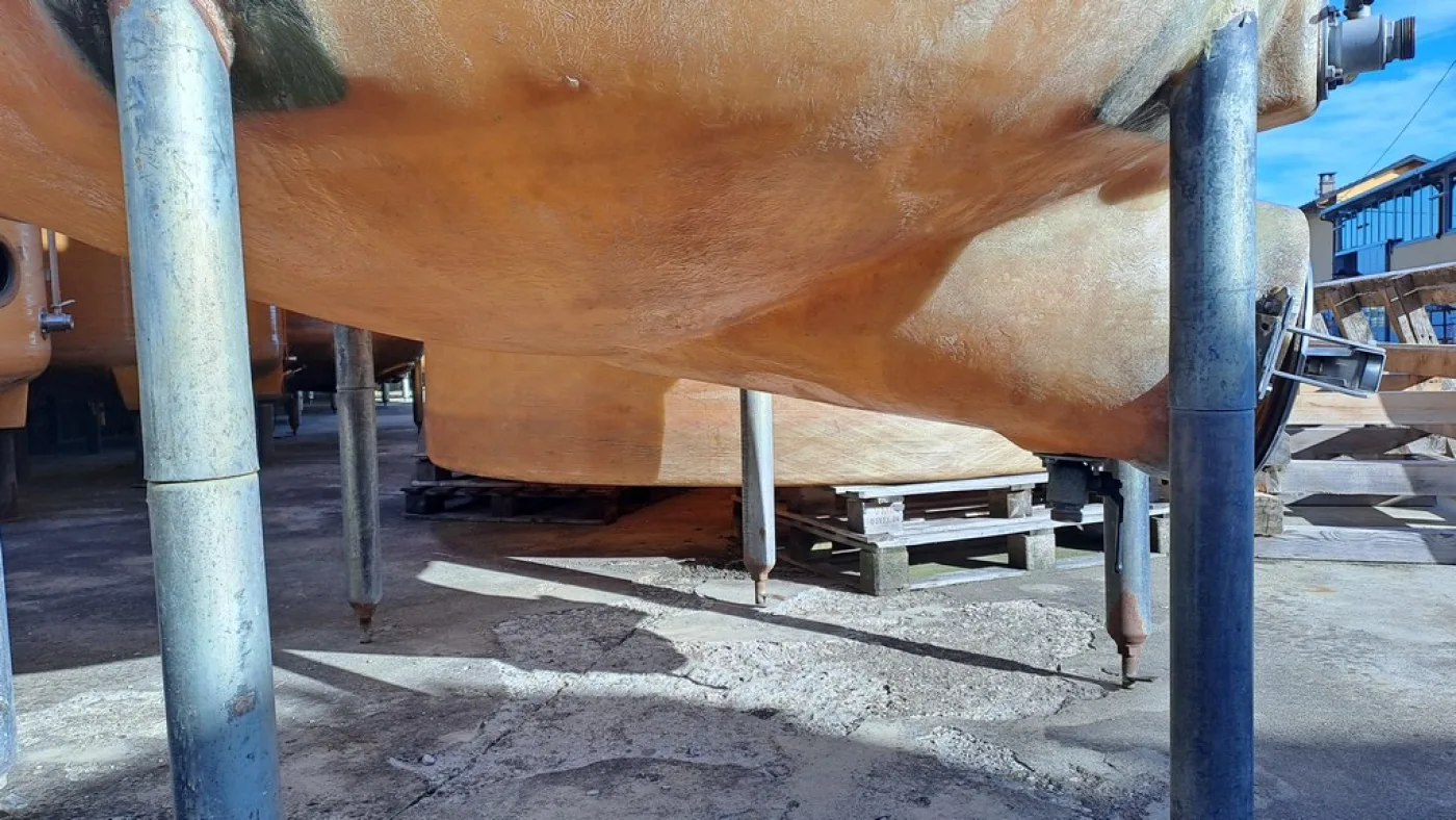 FIBERGLASS TANK MODEL STORAGE/VINIFICATION, CAPACITY 100 HL , WITH DRAIN OFF BOTTOM, SECOND HAND EQUIPMENT - 7