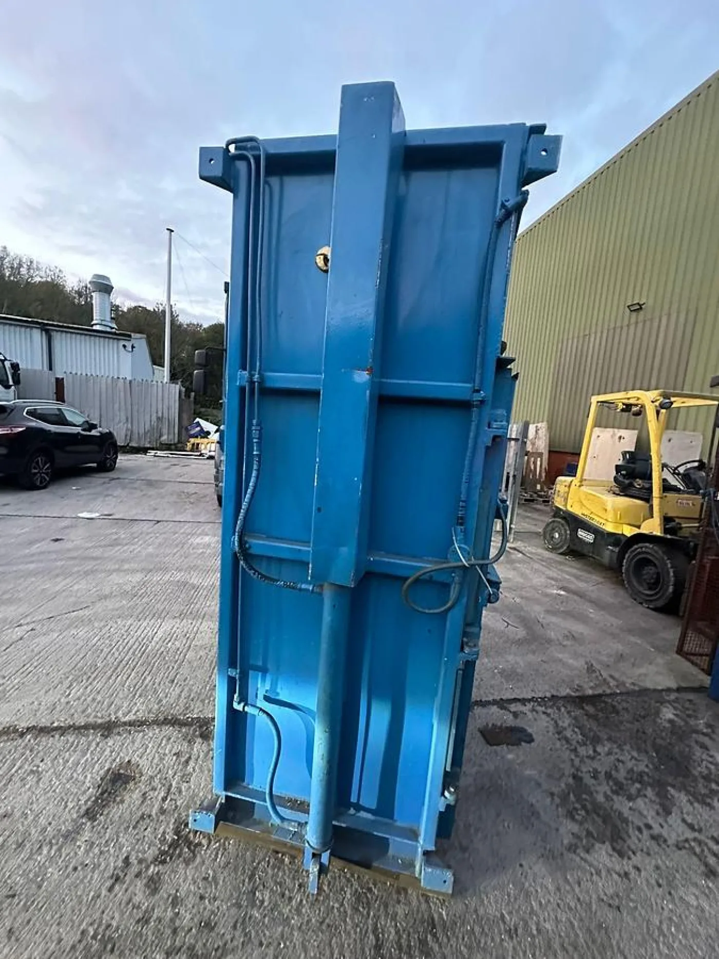 Horizontal Baler - 6