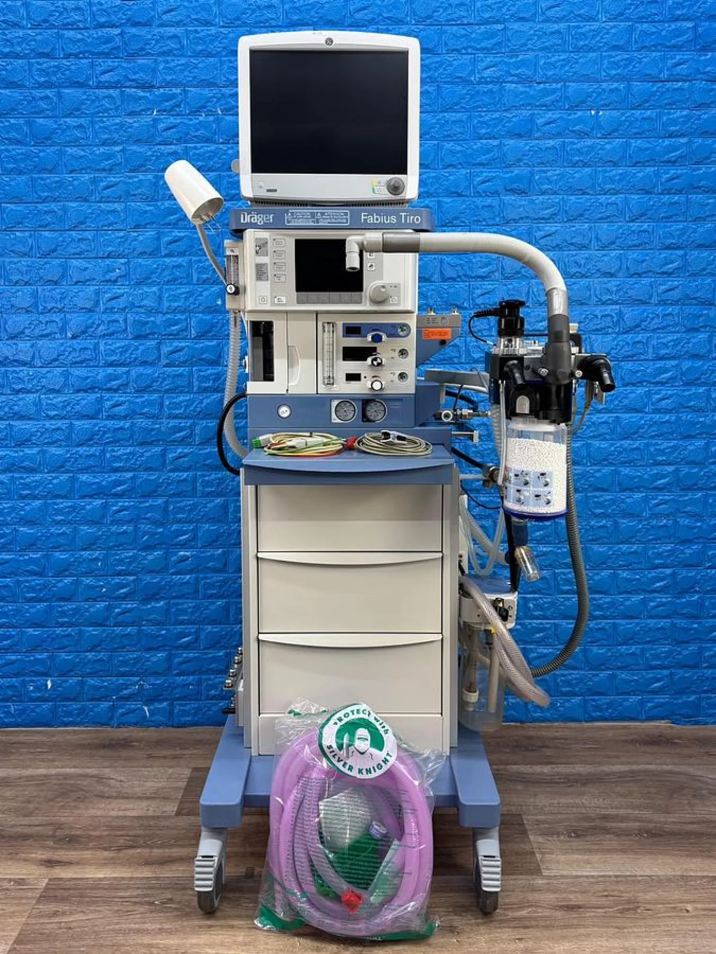 Dräger Fabius Tiro YOM: 2011 Include GE B650 Patient Monitor YOM: 2013 With SPO2 & ECG Cables - 2