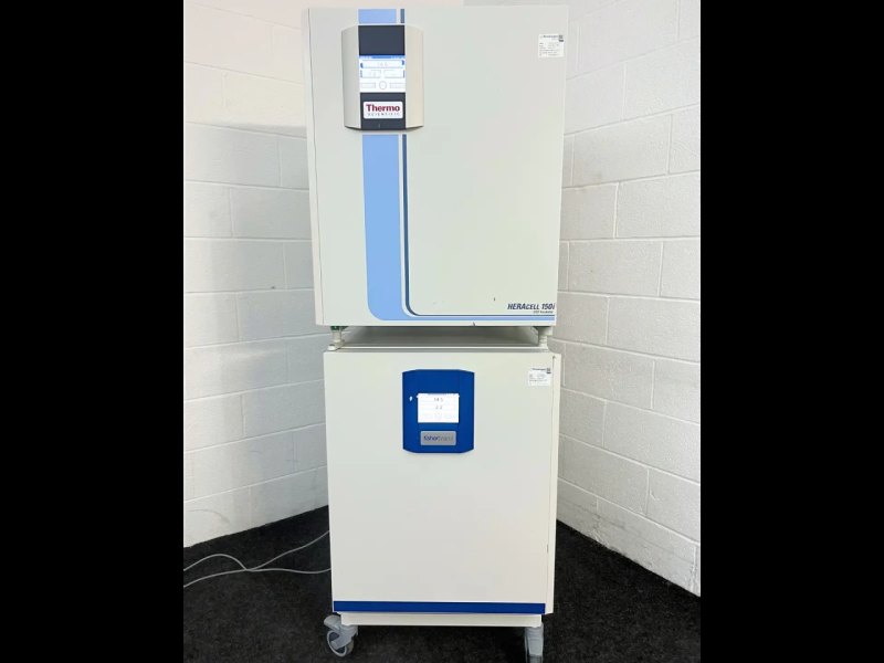 Fisherbrand Isotemp CO2 Incubator & HeraCell 150i