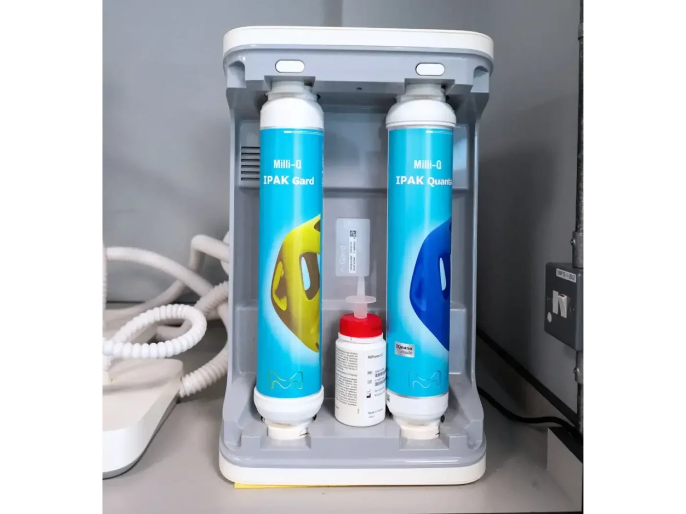 Milli-Q IQ 7003 Water Purification System - 4