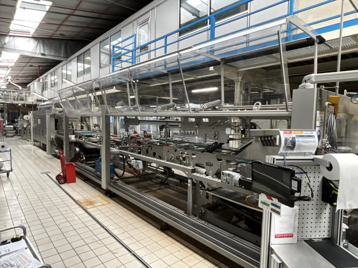 2014 KHS KHS TSP A-M Tray Packer and Shrink Wrapper - Line 1 - 2
