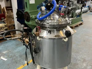 USED STAINLESS STEEL TANK WITH JACKET 100 LITERS