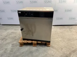 Memmert Vacuum drying oven
