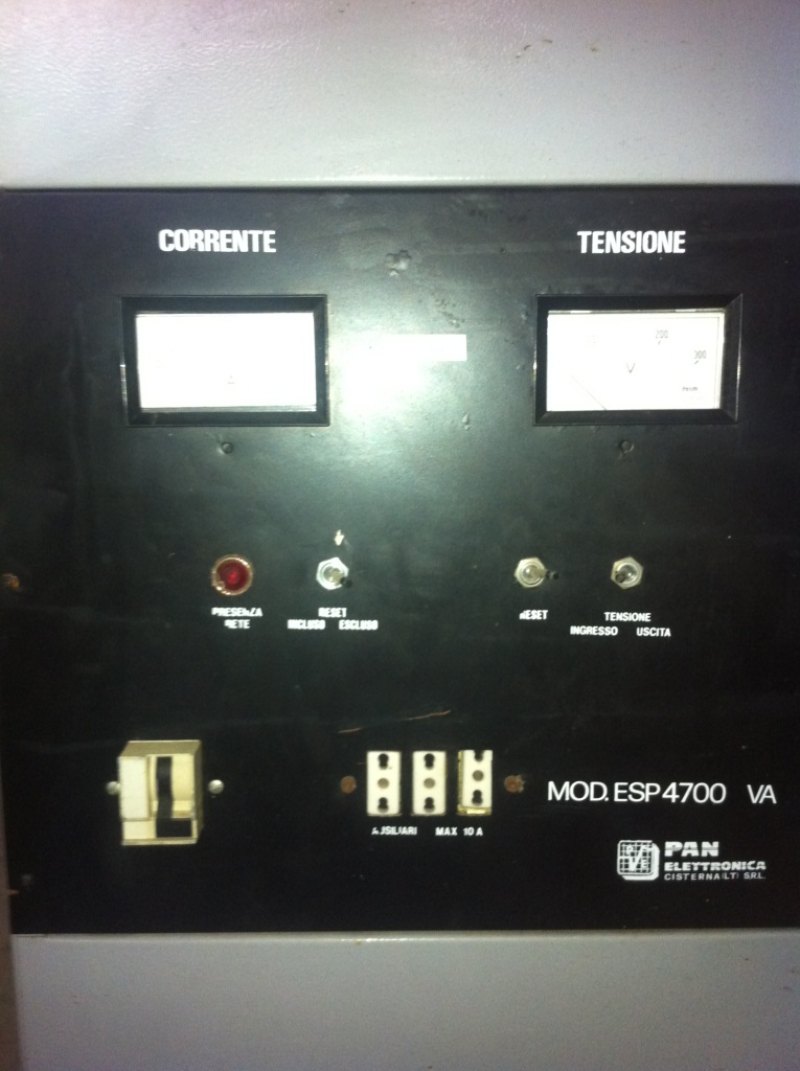 STABILIZZATORE DI TENSIONE C.A. PAN ELETTRONICA – MOD. ESP4700 VA