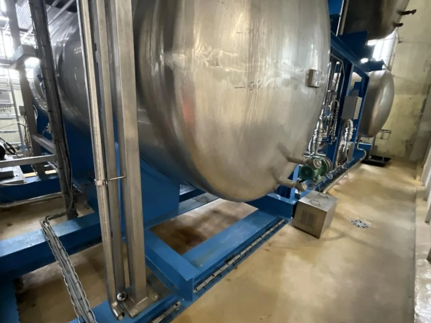 1976 Villanova Villanova 15000 Litre Stainless Steel Horizontal Syrup Storage Tank - S - 4