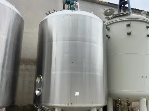 STAINLESS STEEL 304 TANK 30,000 LITRES WITH ANCHOR AGITATION AND HERMETIC INSULATION