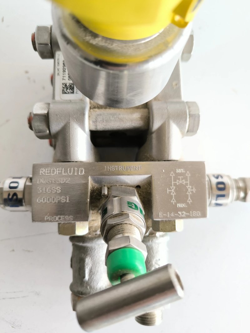 PRESSURE TRANSMITTER VEGA VEGADIF 65