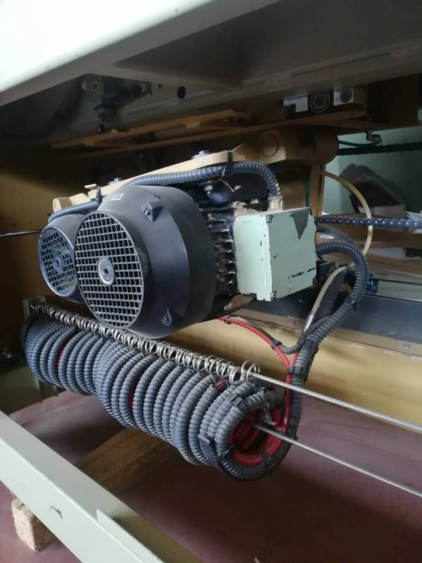 SEZIONATRICE SCM MOD. Z32 - 6