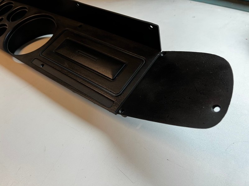 Dodge W200 Instrumentenpaneel afdekplaat grijs (gebruikt)