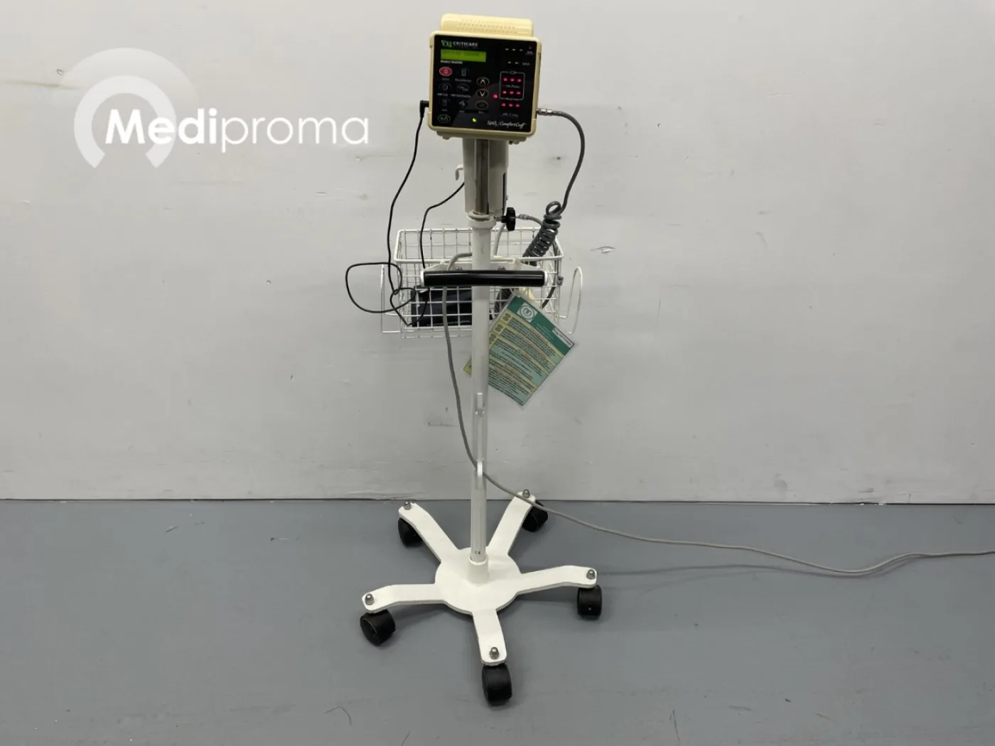 Criticare model 506 series VS monitor - 1