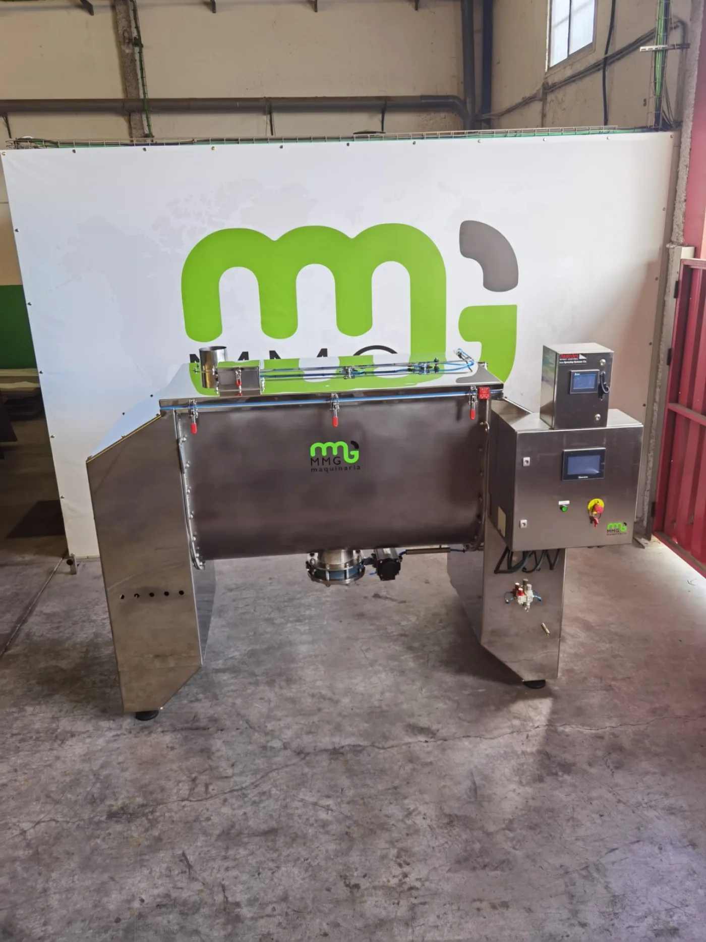 Mezcladora de bandas 1.000 litros con sistema de pulverizado - 1