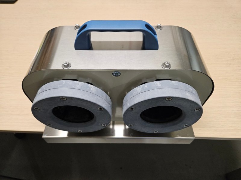 STAINLESS STEEL TWO-MEMBRANE CAPPING MACHINE FOR BENCH, NEW MACHINE