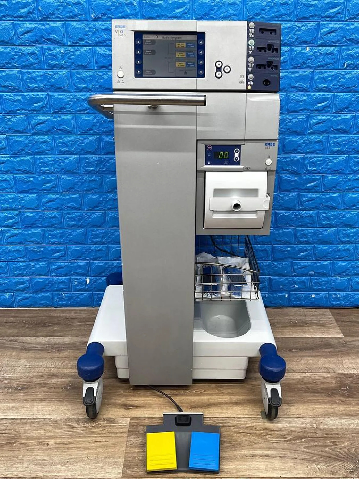 Erbe VIO 300D Includes Foot Switch, Erbe IES 2 Pump and ERBE user manual - 4