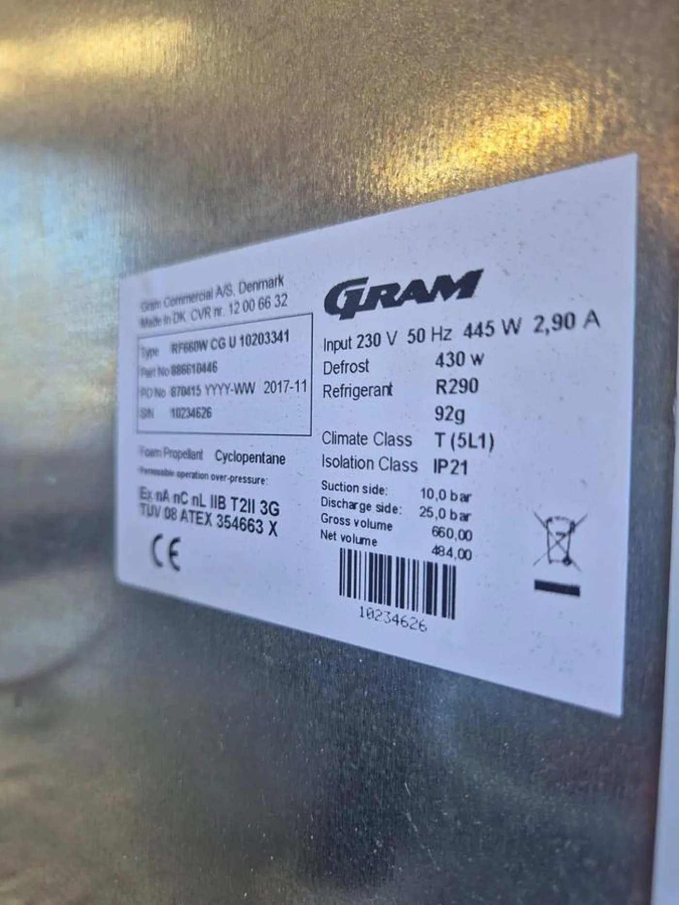 Gram R290 Fridge - 8