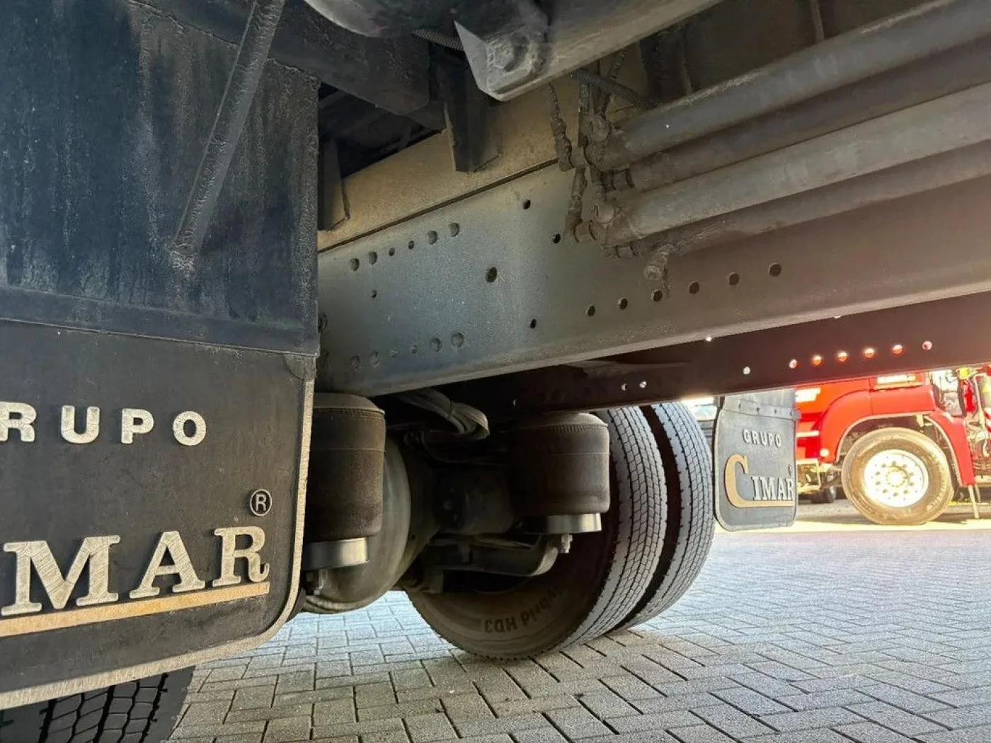 Mercedes-Benz Axor 1833 + MANUAL + SLEEPCAB + LOADLIFT + 18T - 7