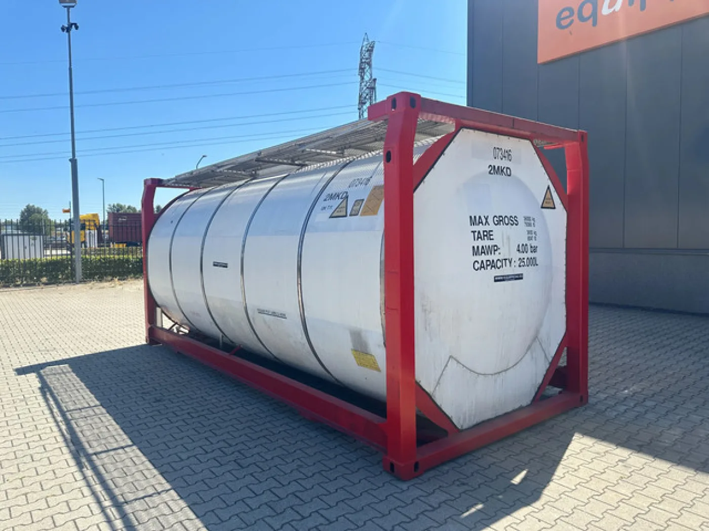 20FT Tankcontainer / 24.980L / UN-Portable T11 / ADR TEST: 12-2028 - 3