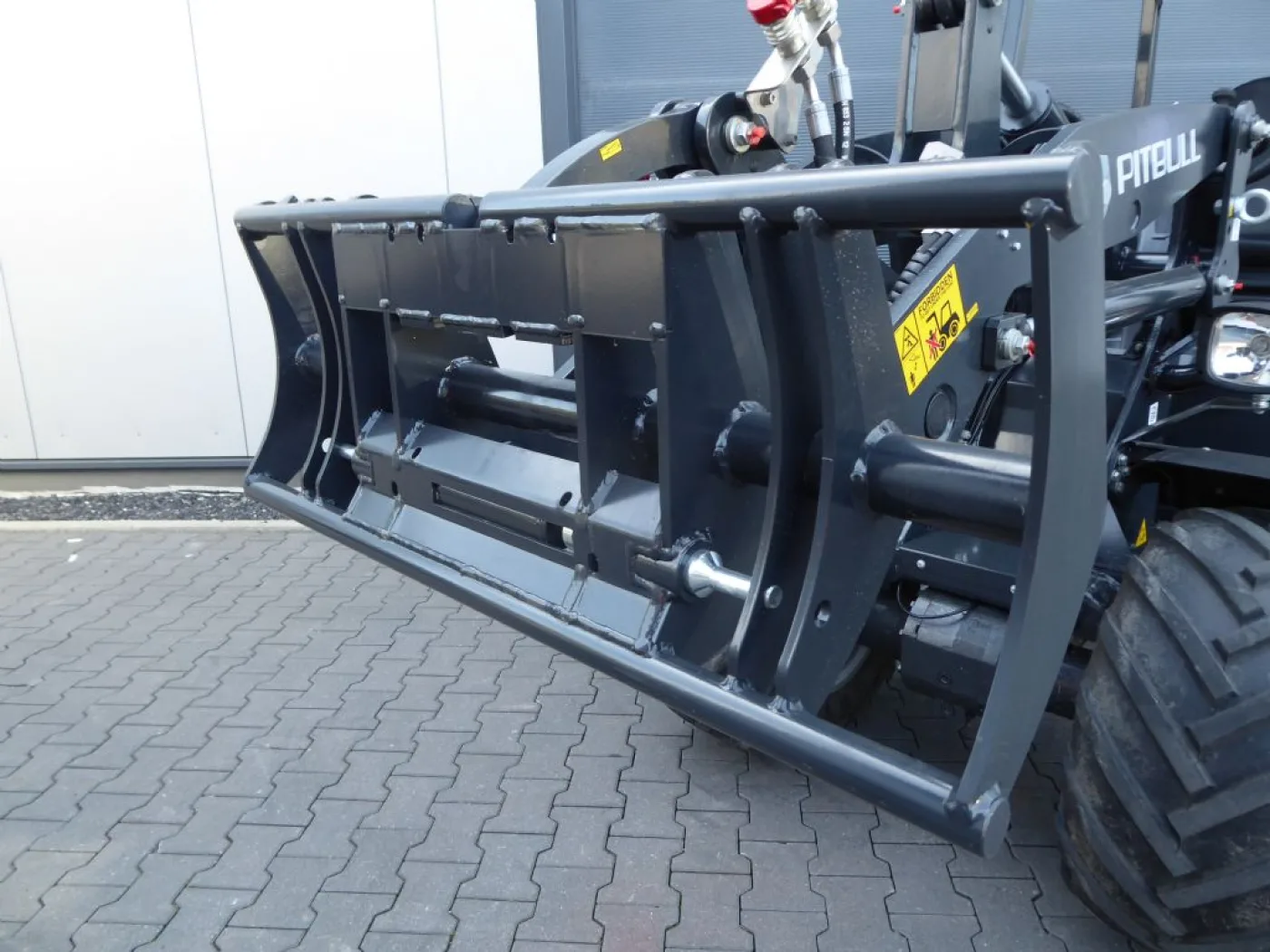 Pitbull Pitbull X27-45 mit Linde Hydrostat - 4