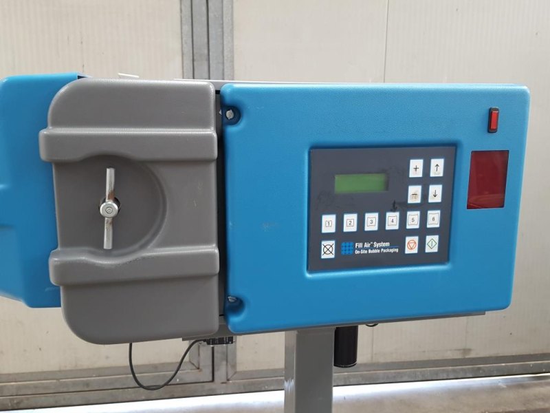 MACCHINA PER LA PRODUZIONE DI CUSCINI D’ARIA PER LA PROTEZIONE DI MERCI – SEALED AIR CORPORATION MOD. FILL AIR SYSTEM 250