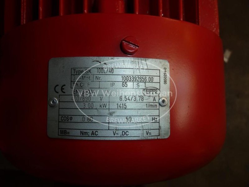Motor with bevel gear