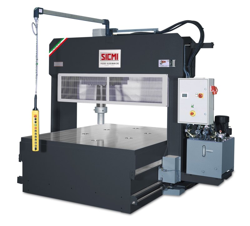 PRESSE HYDRAULIQUE A REDRESSER “SICMI” TYPE PMM 150MC