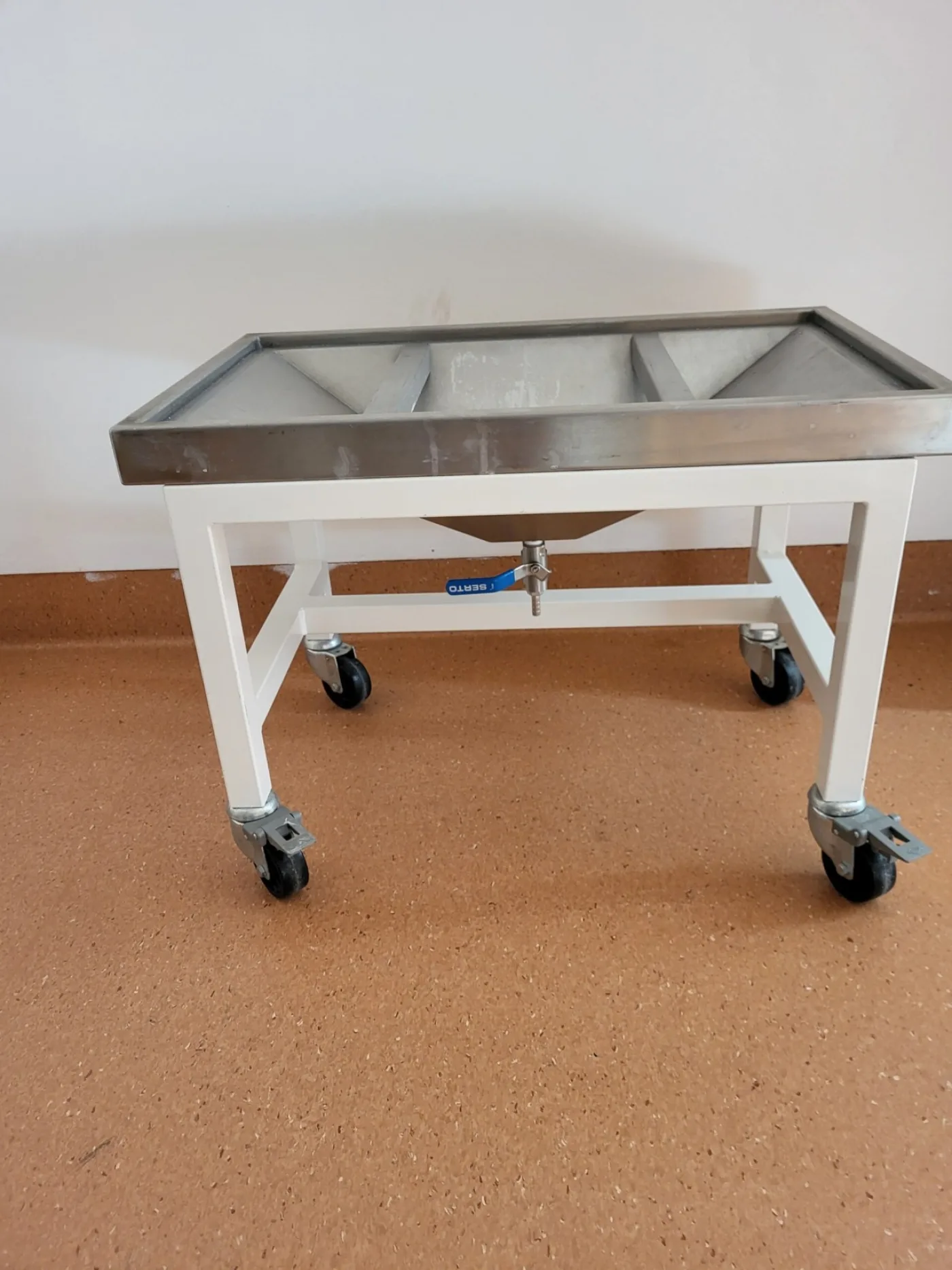 2379 - Stainless steel filtration tanks for bioreactions - 1