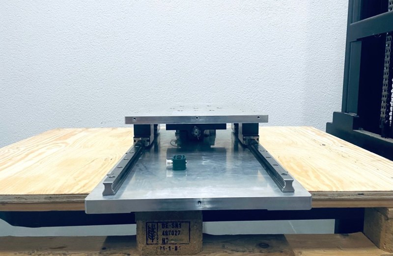 Tünkers Pneumatische Lineareinheit LE200-300 VRL SB T024