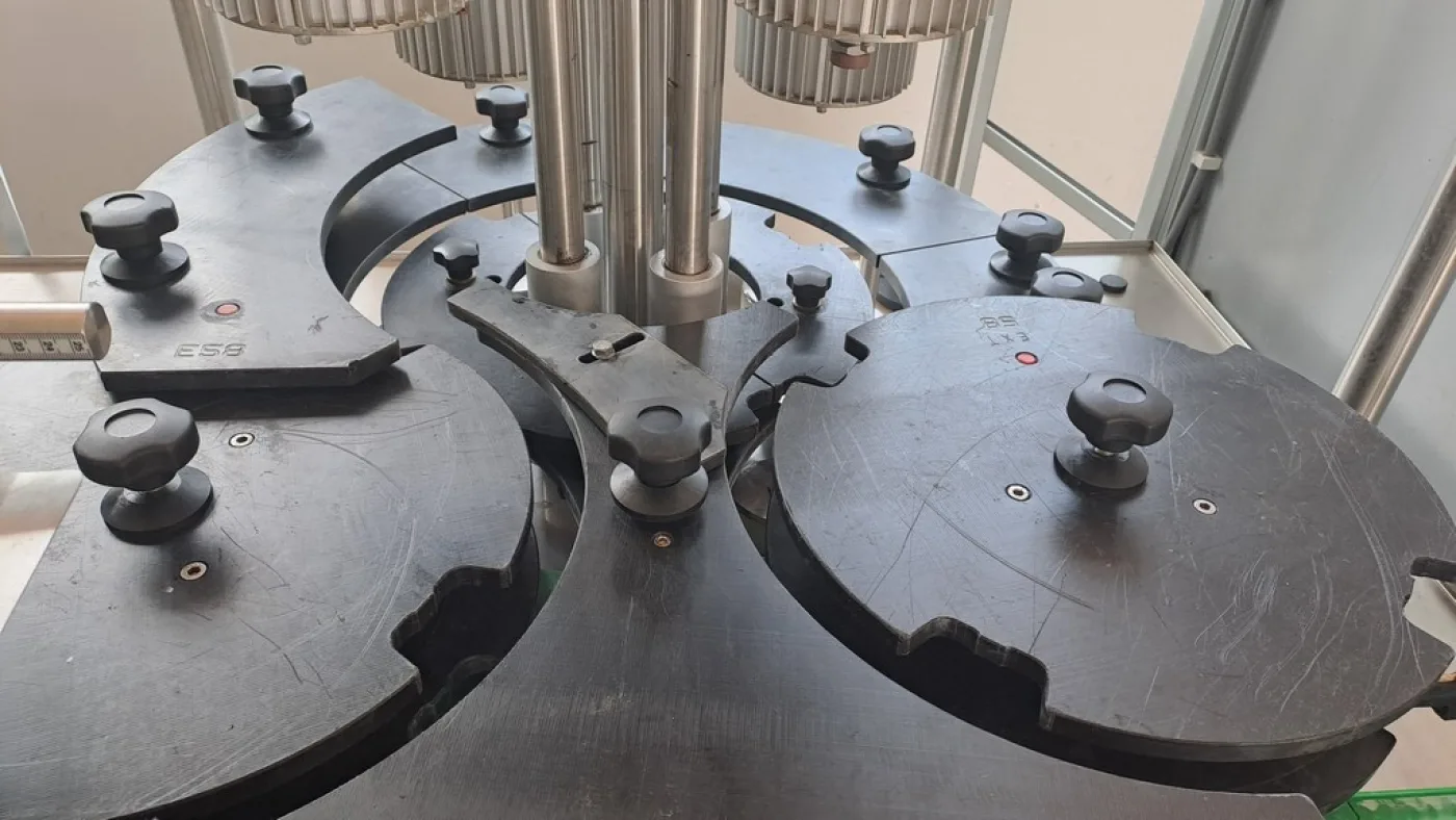 CAPSULING MACHINE ROBINO & GALANDRINO MOD. MONOSTADIO FT 4, SECOND HAND EQUIPMENT - 6