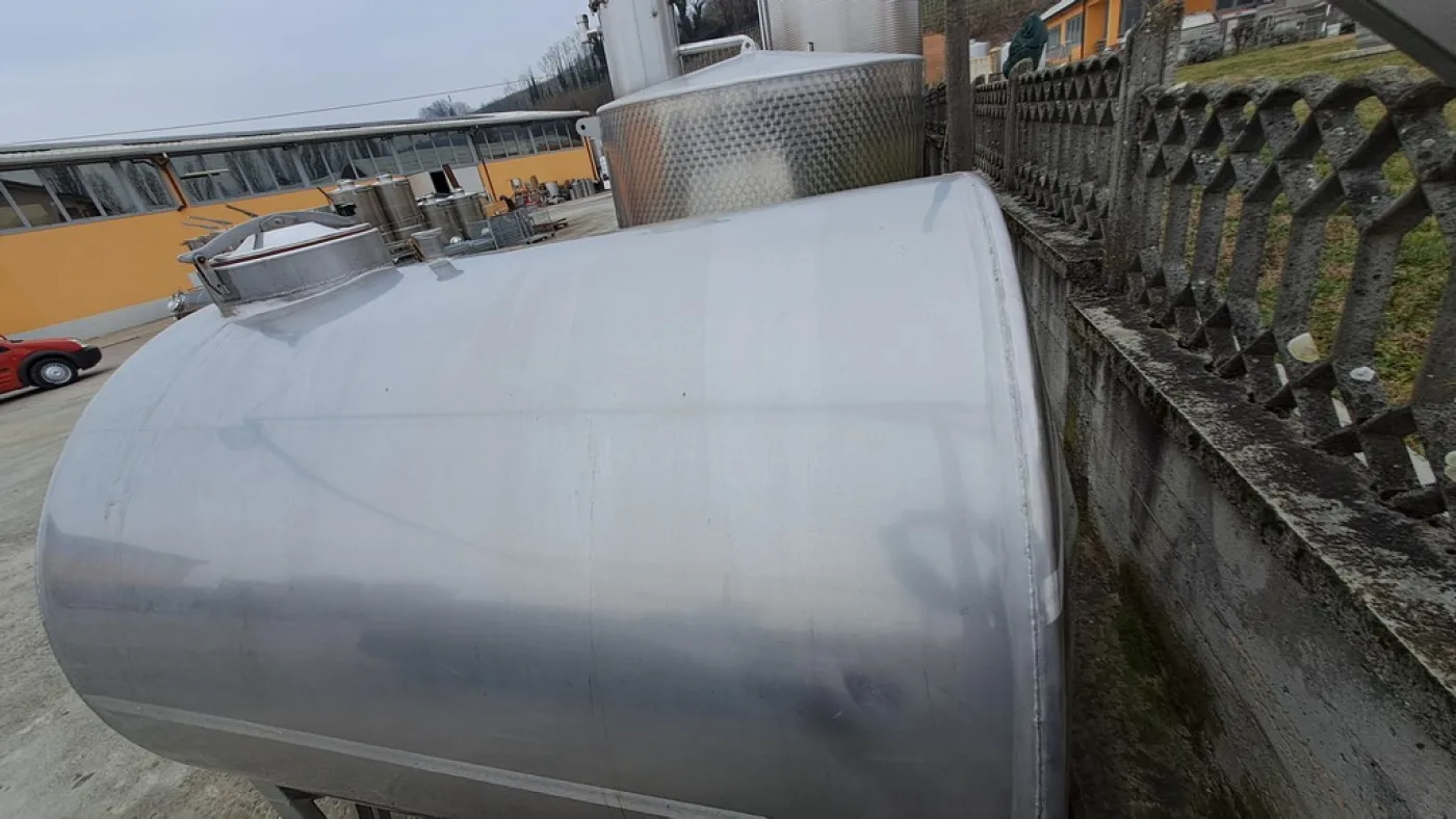 HORIZONTAL STAINLESS STEEL TANK, AZZINI FIRM, CAPACITY 40 HL, STORAGE MODEL, SECOND-HAND EQUIPMENT - 2