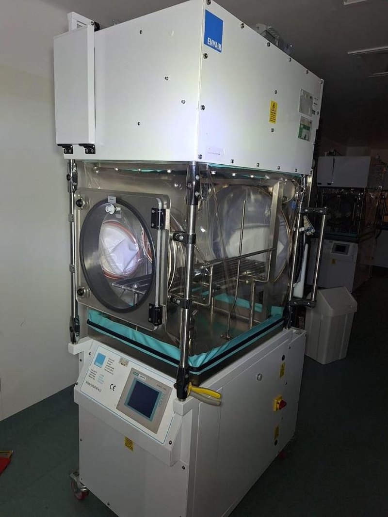 Envair ISO1 -304 Mobile Isolator safety cabinet