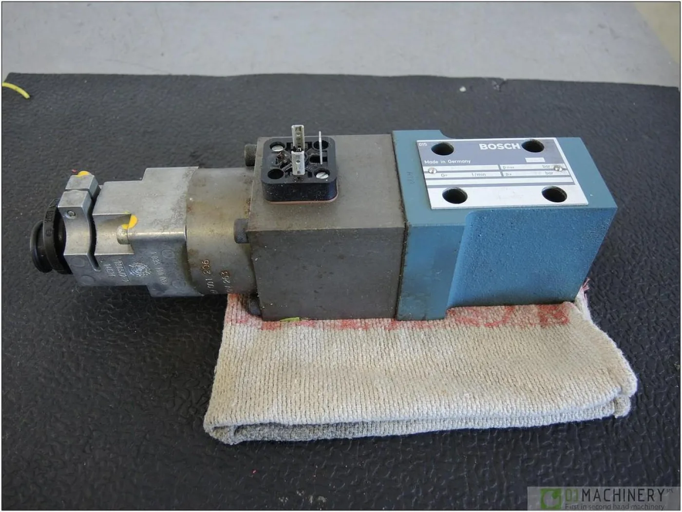 BOSCH 0 811 402 003 AI3057 - 1