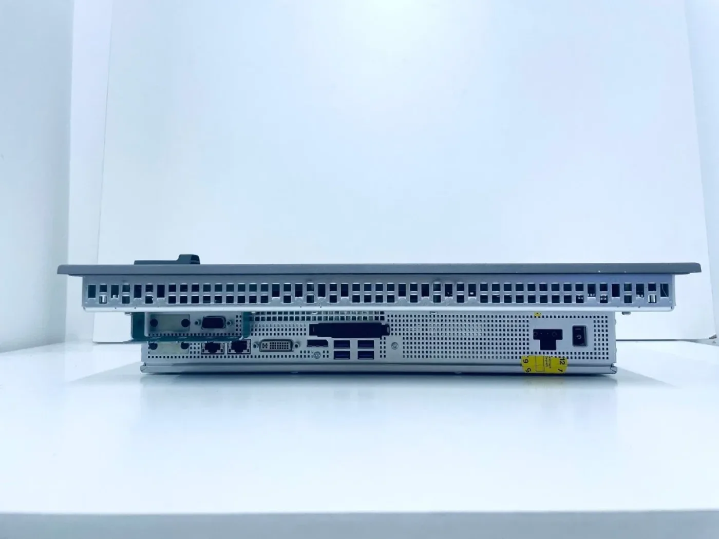 Siemens Panel 6AV7240-3BC07-0HA0 SIMATIC IPC477D - 6