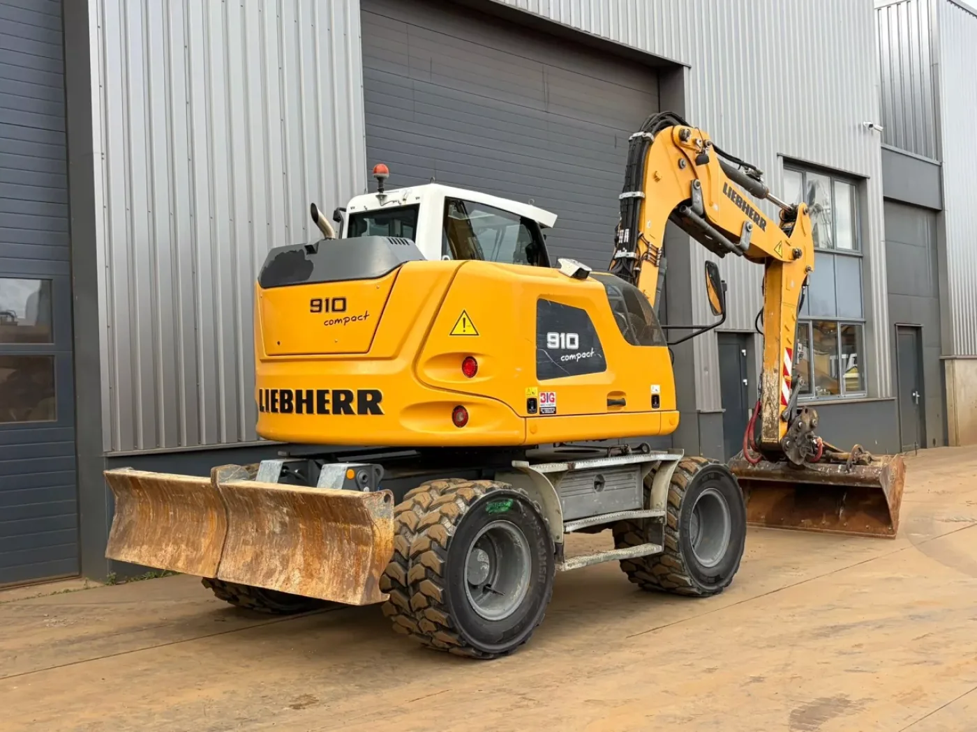 Liebherr 910 Compact - 8