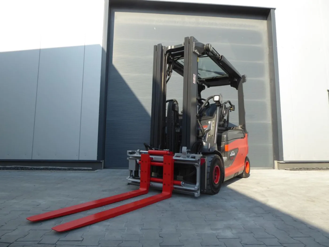 Linde E25RL-01 Roadster - 1