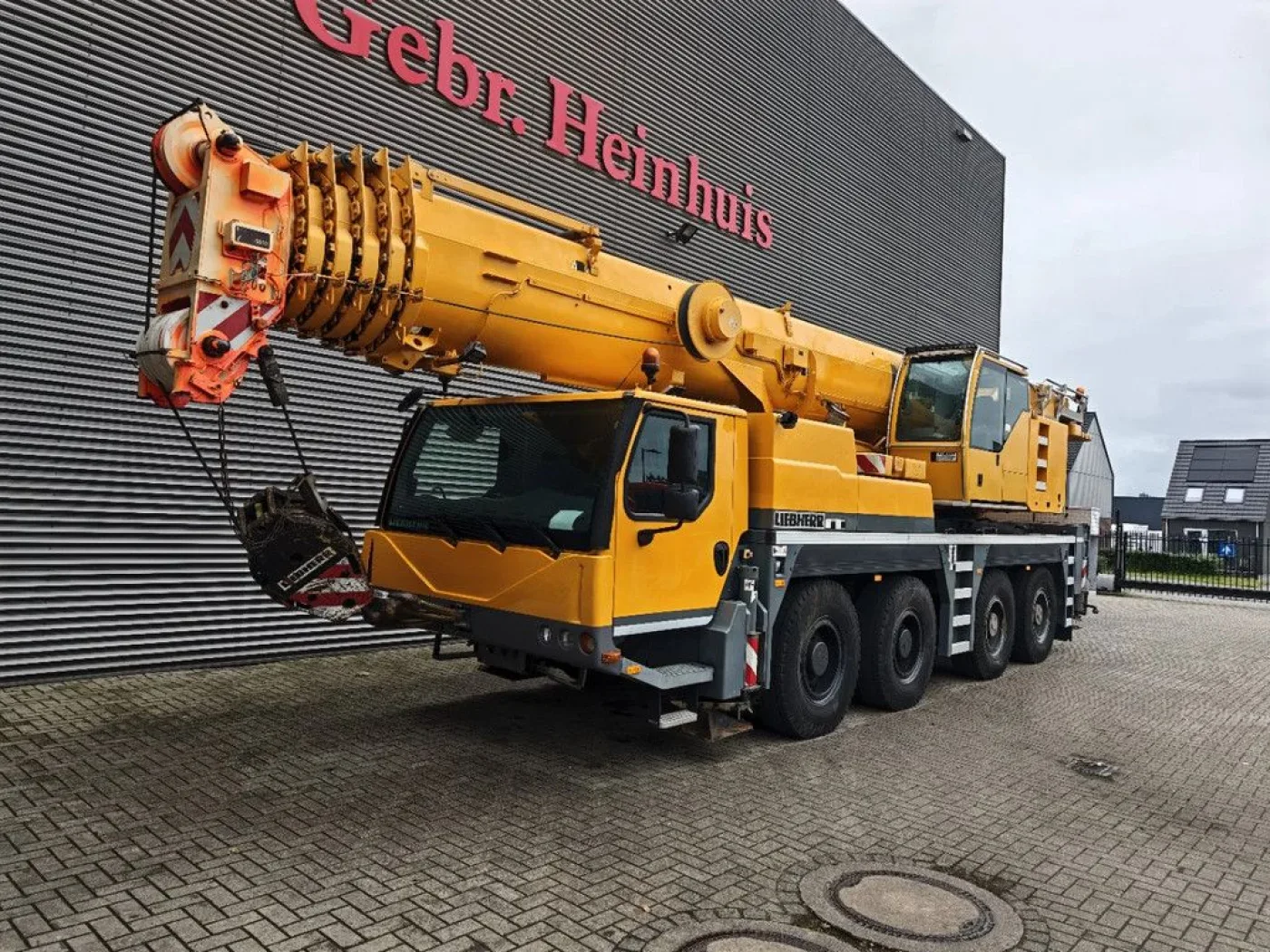Liebherr LTM 1090-4.1 8x8 - 2