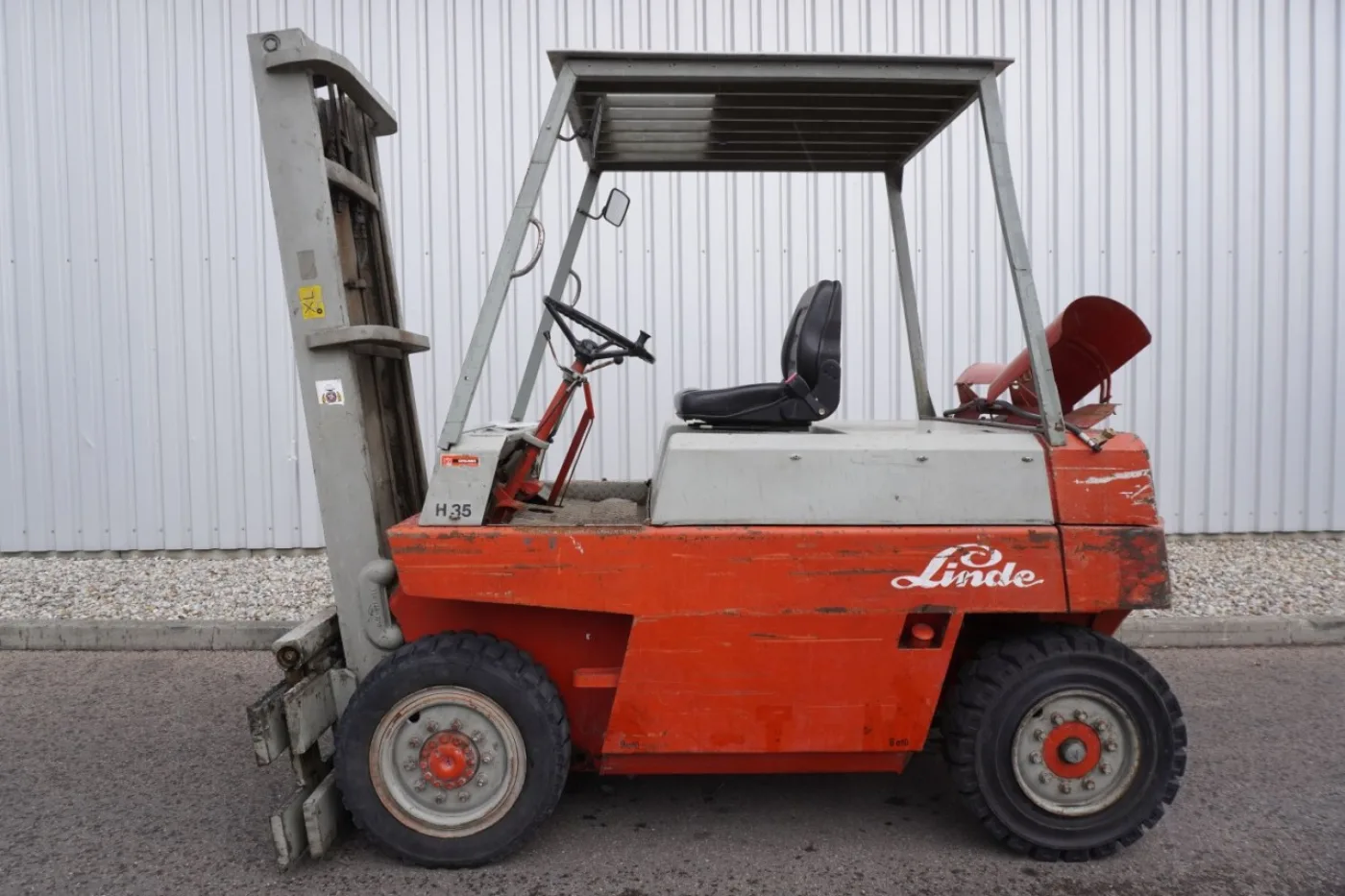Frontstapler Linde H 35 T 317 (1975) - 4