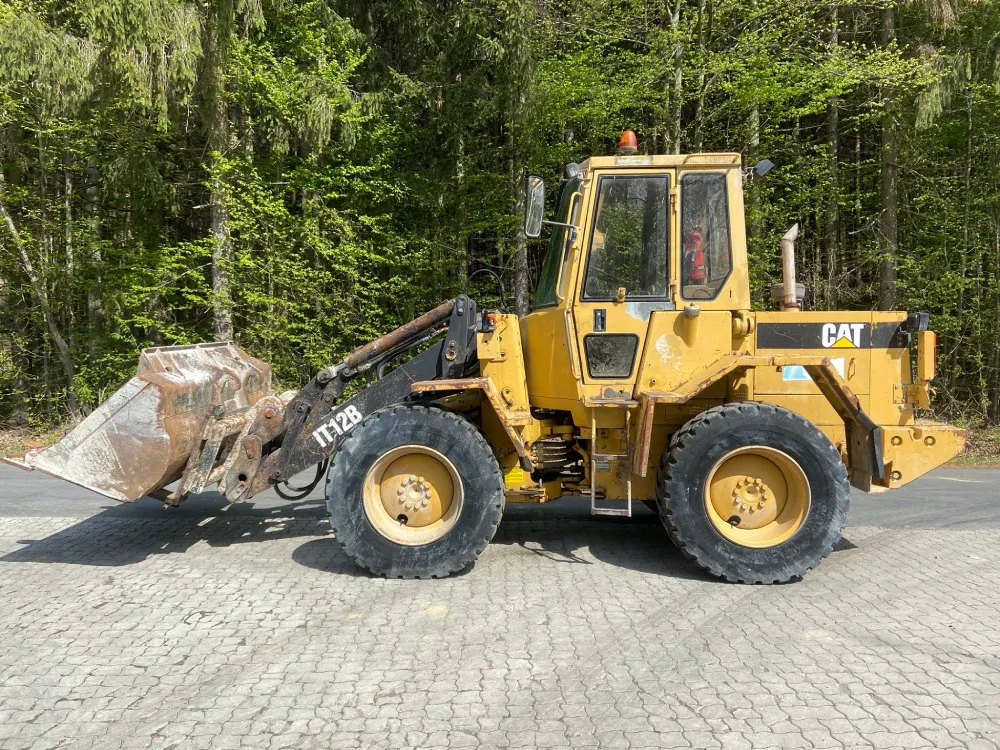 CAT - IT 12 B