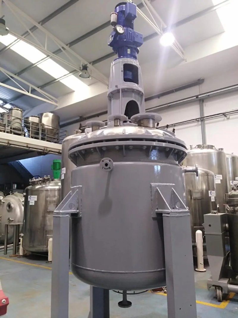 STIHLER APPARATEBAU REACTOR 800 LITERS WITH AGITATION AND USED JACKET