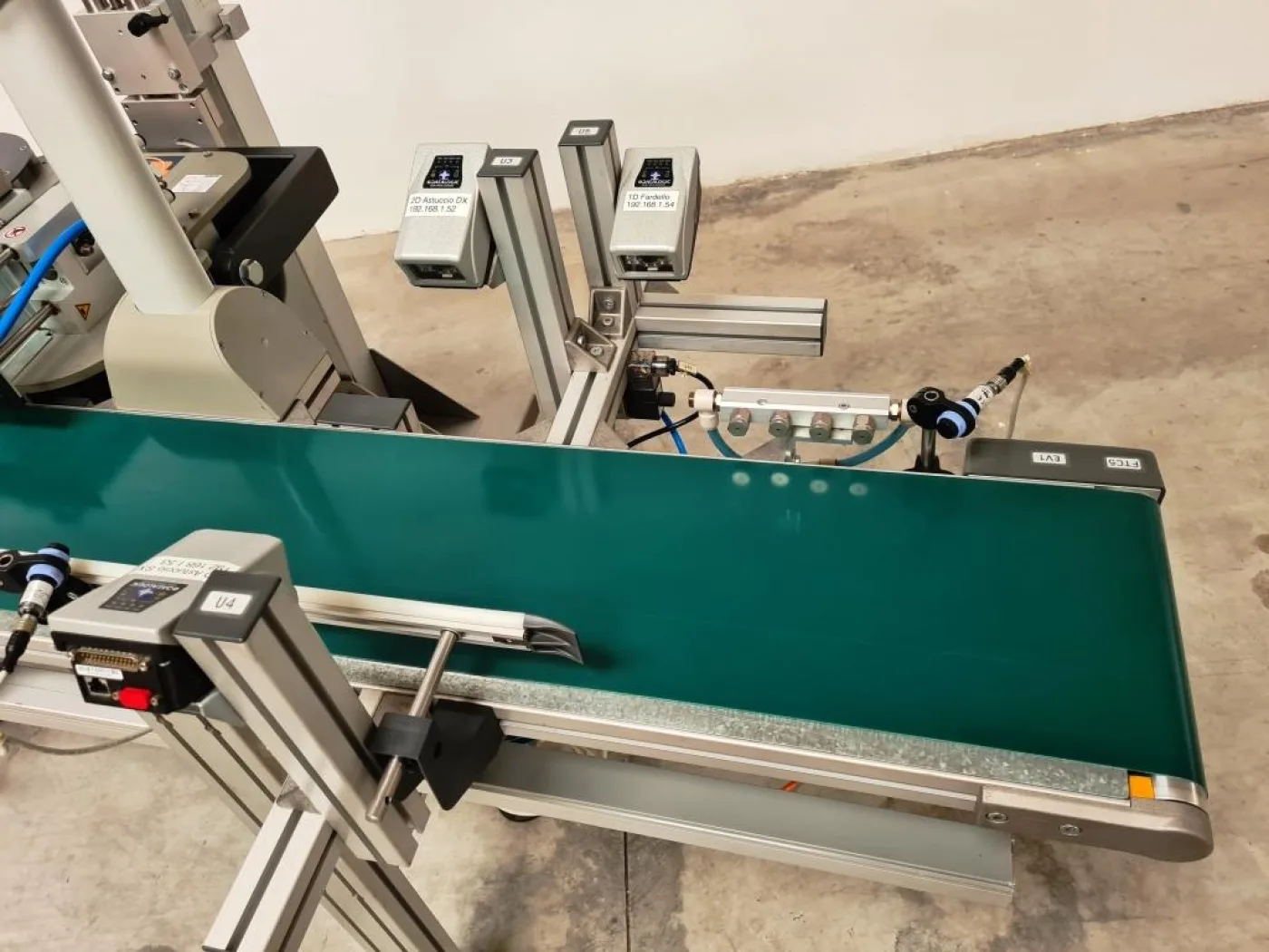 ETICHETTATRICE CON STAMPANTE E NASTRO TRASPORTATORE – IRPLAST – MOD. PA 180 COMPACT - 6