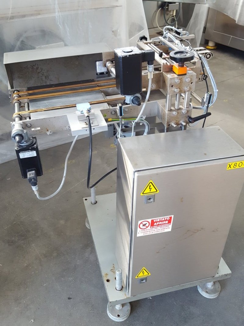 NASTRINO CONVOGLIATORE IN ACCIAIO INOX MOTORIZZATO
