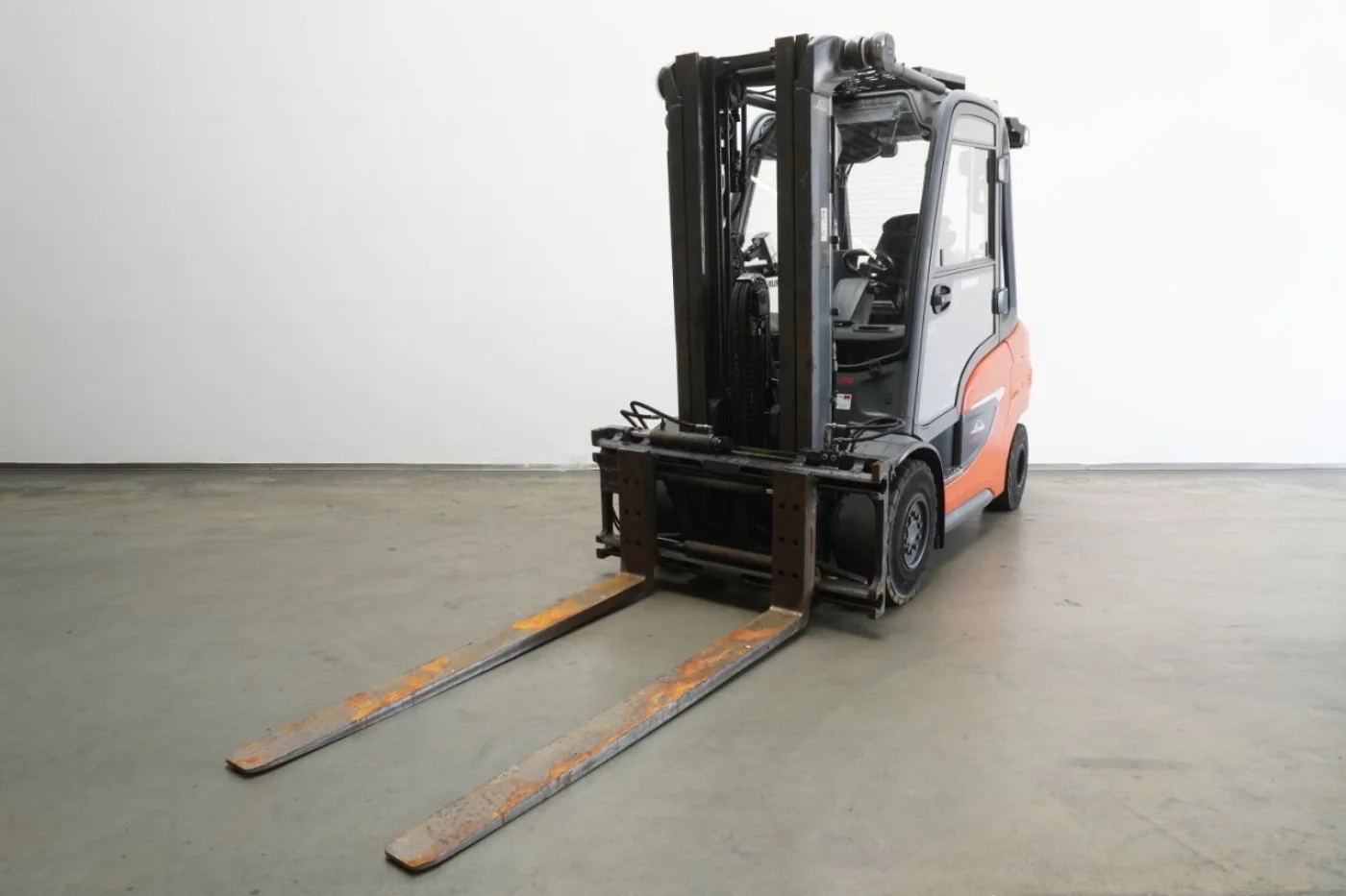 Frontstapler Linde H 35 T 1202 (2020) - 1
