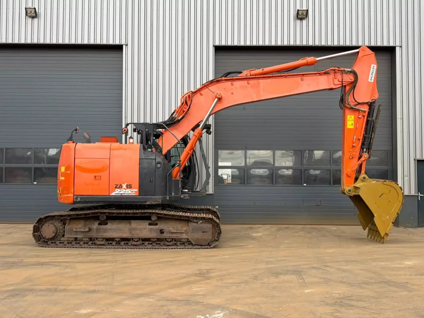 Hitachi ZX225US5LC - 5