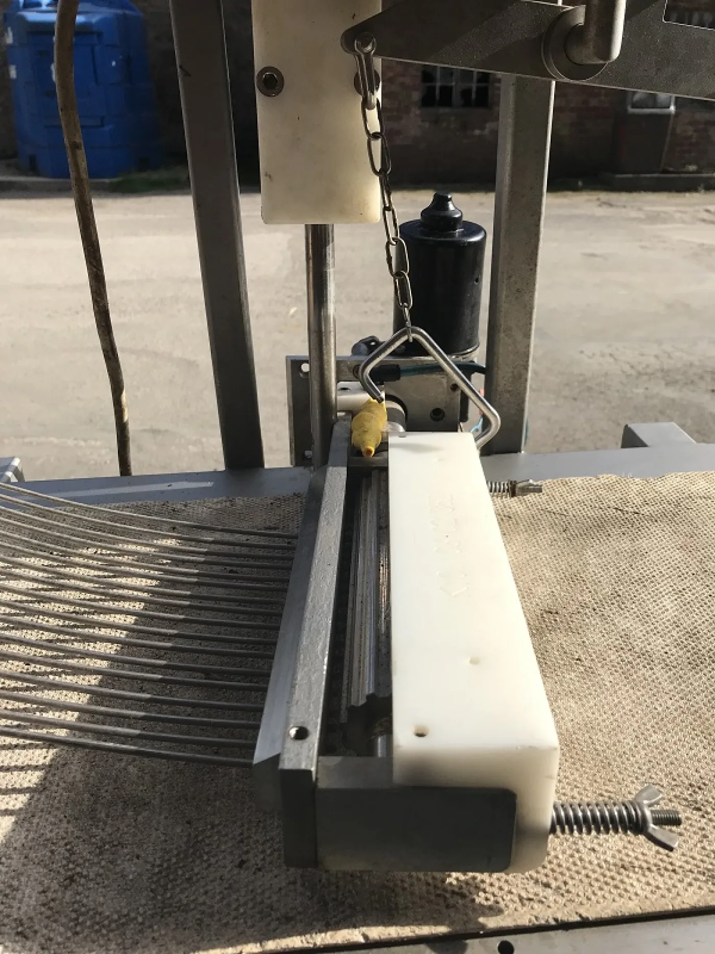 Kaj Olesen Single Lane Pinbone Remover - 4