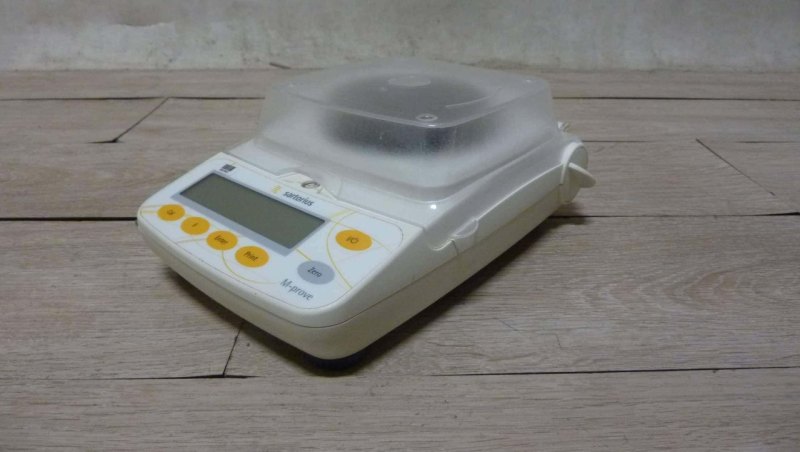 Sartorius AY303 Precisie Balans