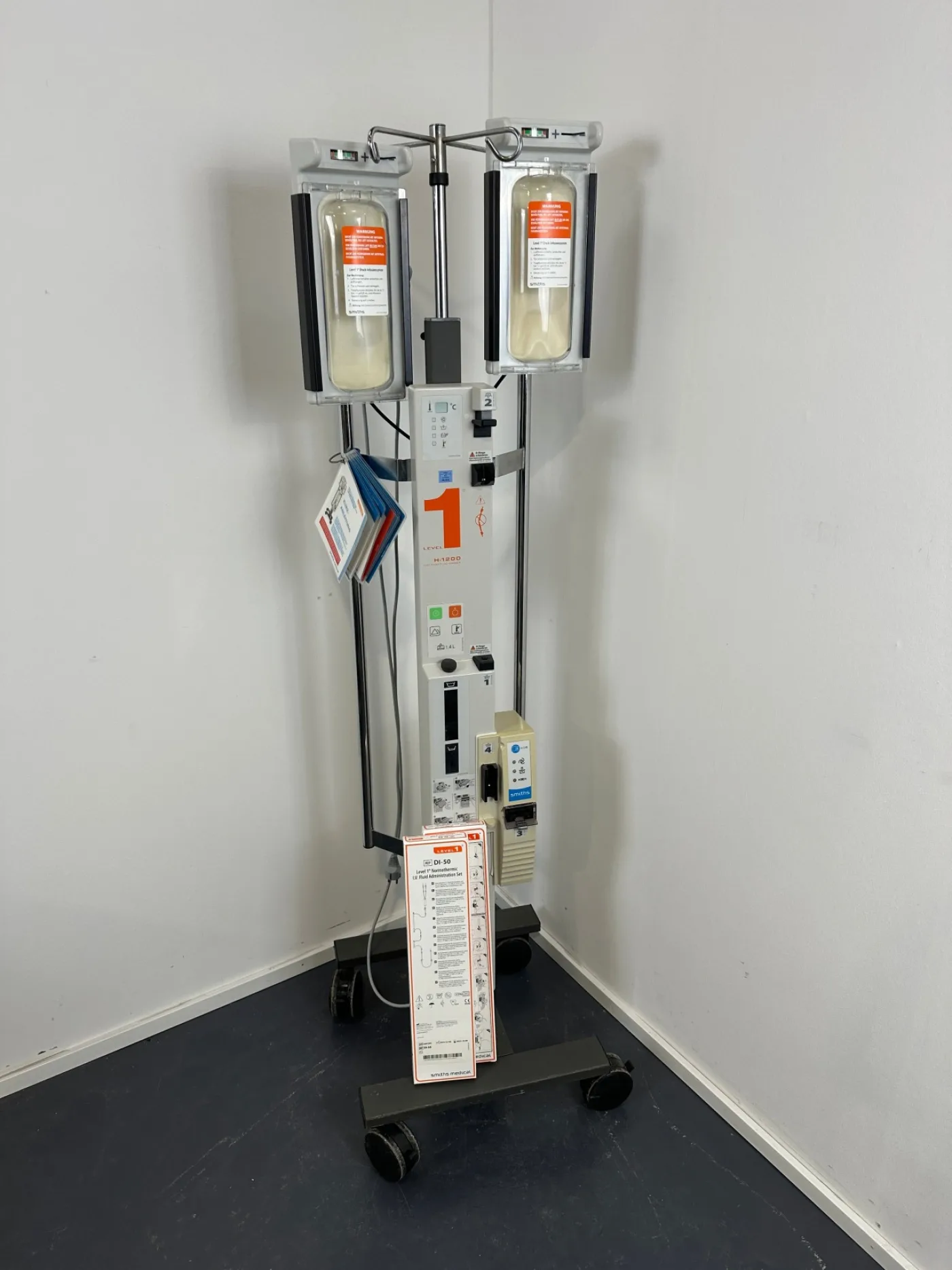 Smith Medical Level 1 Transfusionseinheit - 1