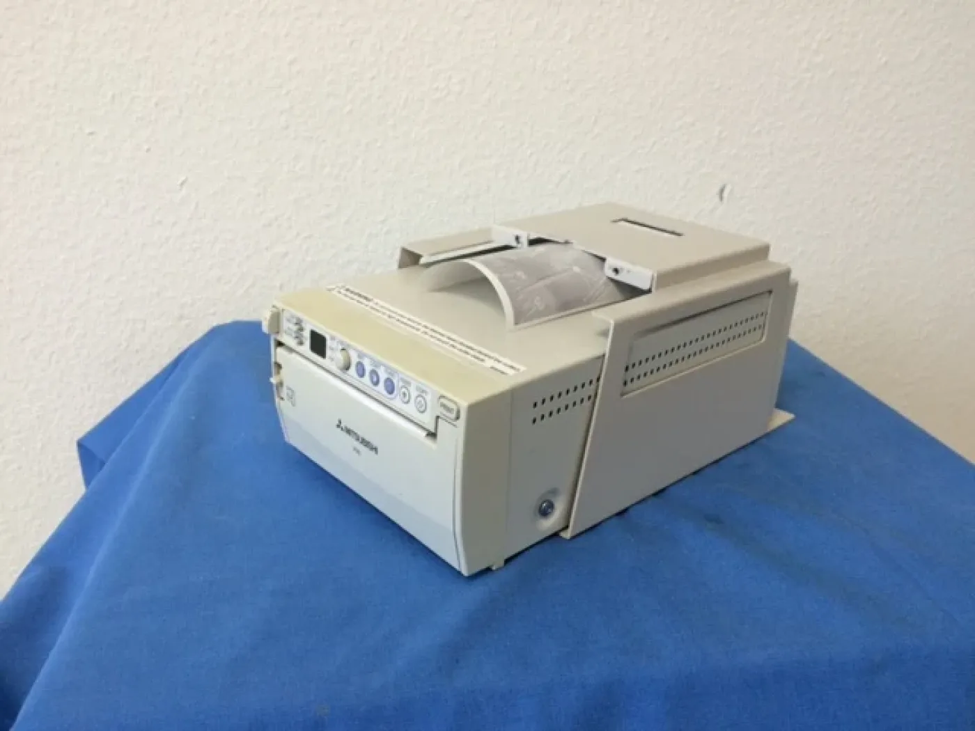 Mitsubishi P93 Videoprinter (s/w) - 1