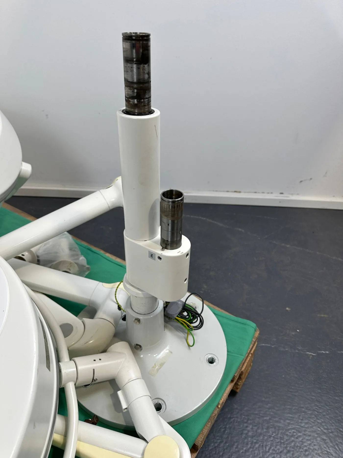 Dr. Mach TrigenFlex OP-Lampe Deckenmontage - 7