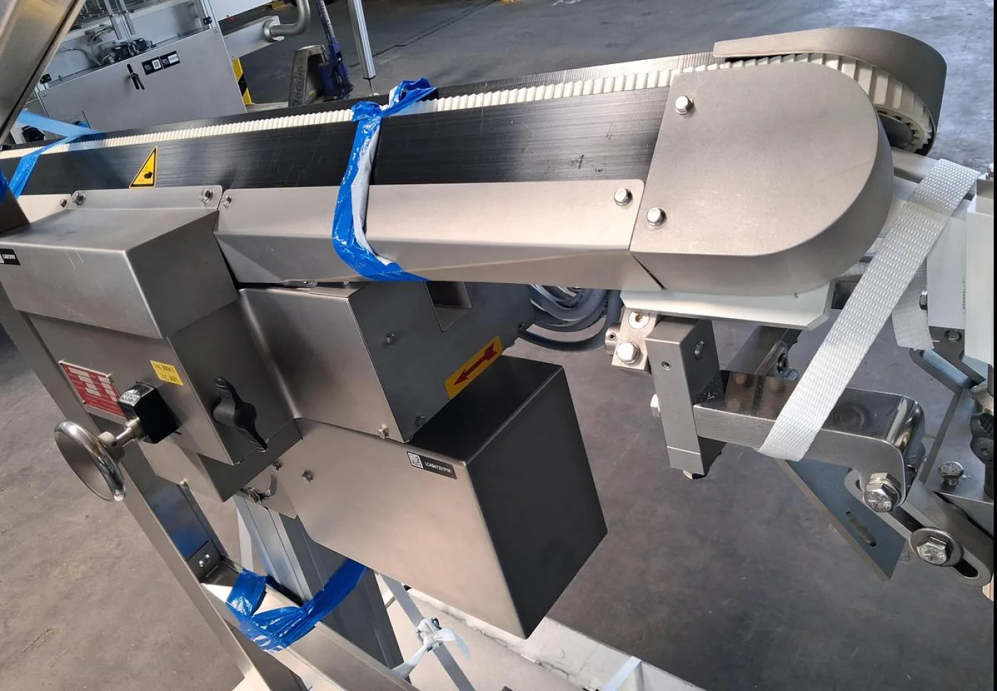 Inova Pharma Systems STS 1200 Edelstahl Zuführ- und Transportsystem - 2